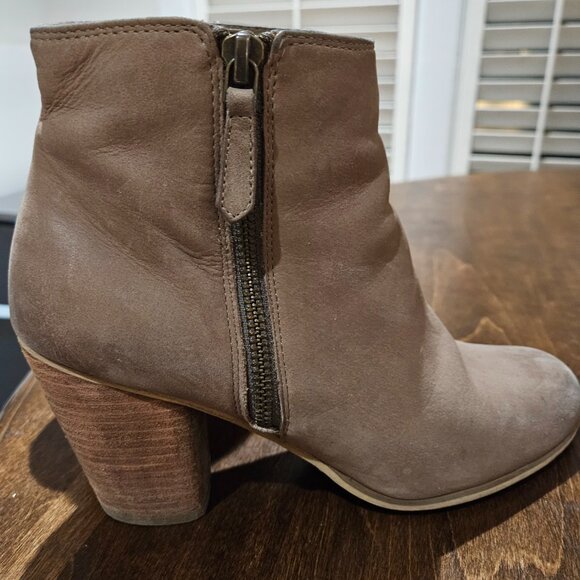 Tan leather boots size 8 - Picture 2 of 6